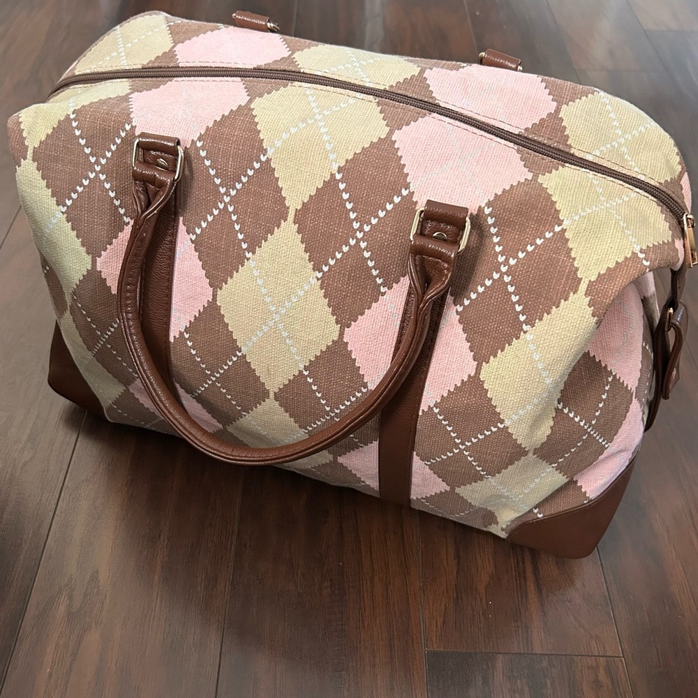 NWOT Womens Lulu Dharma WEEKENDER Argyle Duffle Bag